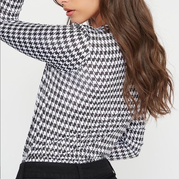 Classy Printed Body Suit - Picture 2 of 6